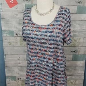 Lularoe Light weight tee shirt.
